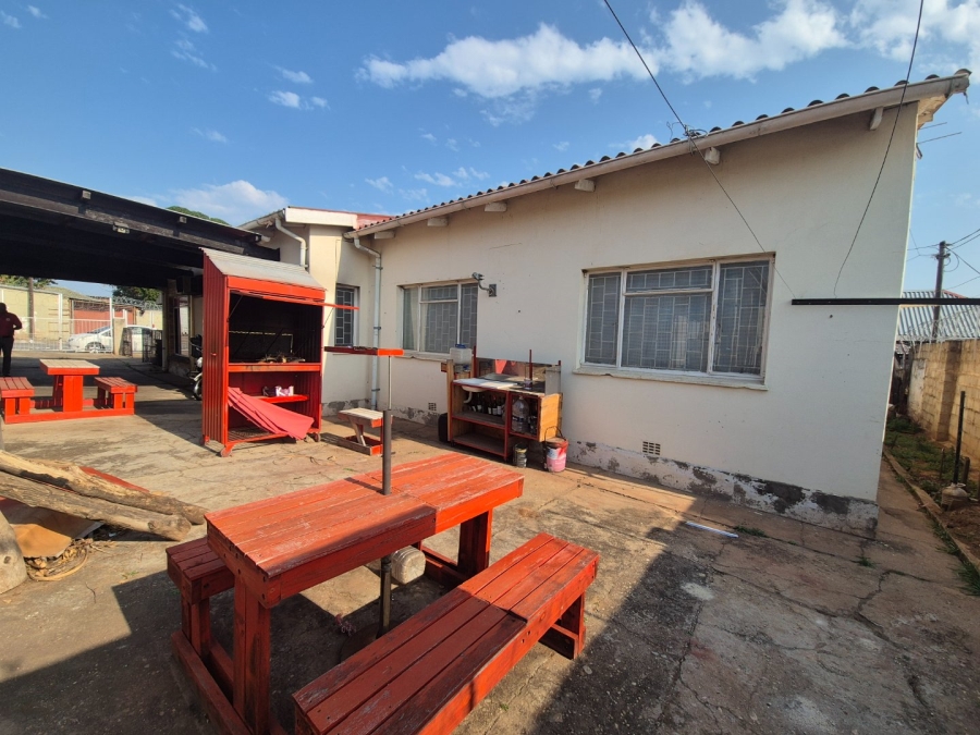 5 Bedroom Property for Sale in Uitenhage Upper Central Eastern Cape
